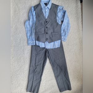 Boys 3 Piece Nautica Suit Size 7